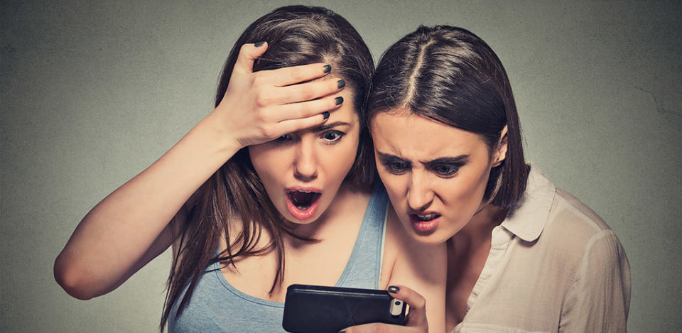 Things you should never mention in a message if you want to land a date