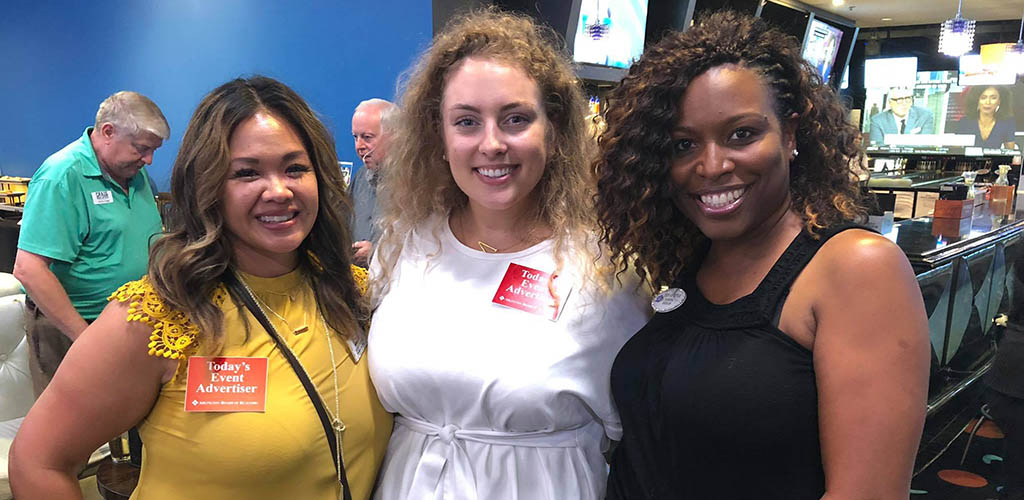 Lovely BBW in Arlington during an event at Alley Cats