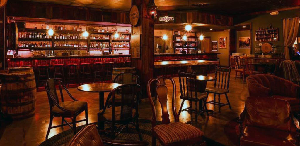 CodeX BAR before the crowds come in