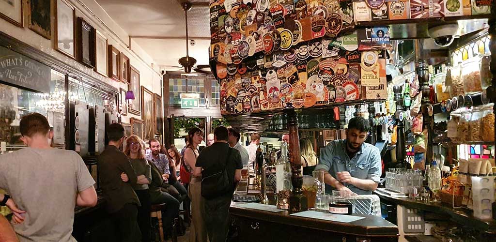 The dive bar vibe of Harp Covent Garden