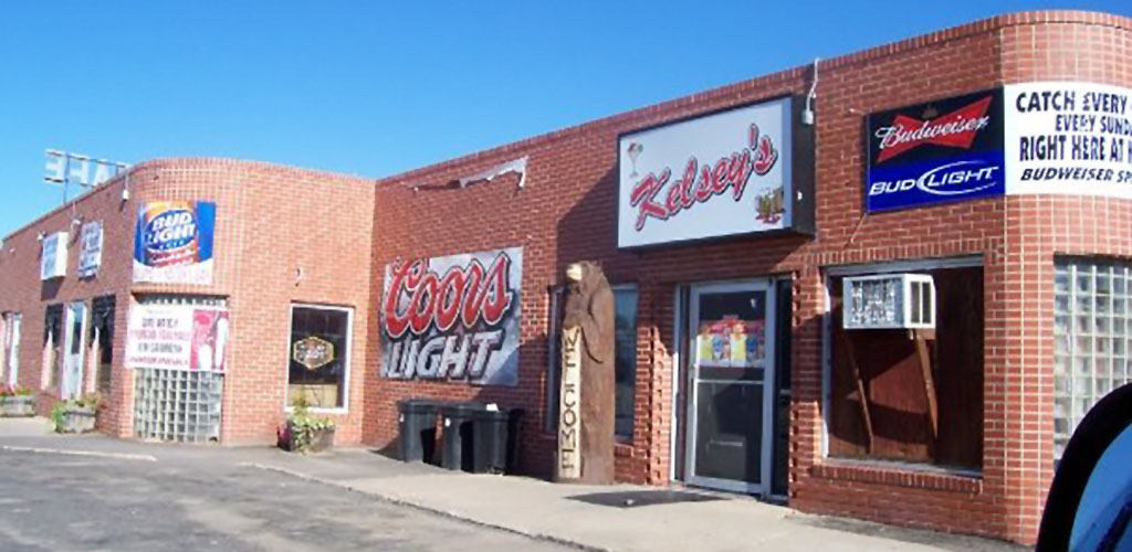 Kelsey's in the daytime before the crowds come in