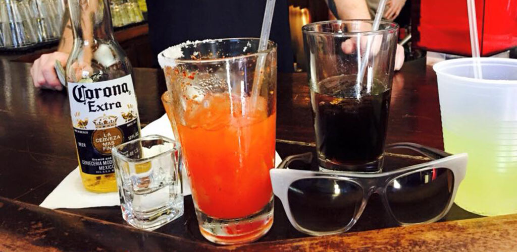 A couple of singles a R Bar