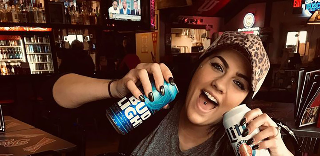 For an intimate atmosphere that's perfect for Lincoln hookups, go to Rosie’s