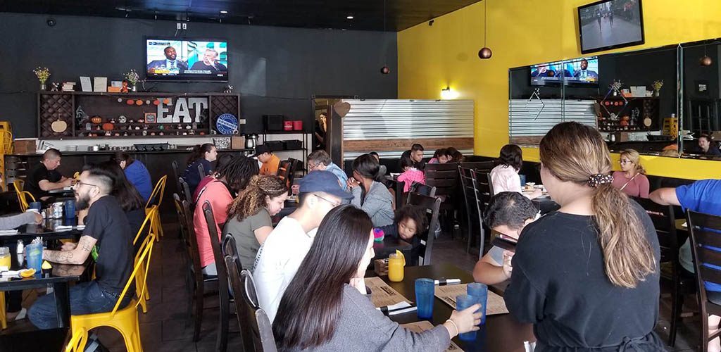 Anaheim BBWs enjoying some food at The Scratch Room