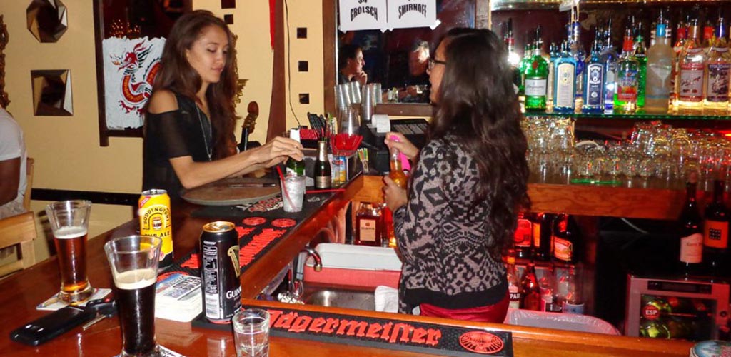 Cougars in Hawaii at the bar of The Dragon Upstairs