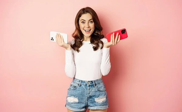 AFF vs Tinder: Messaging Strategies That Actually Work on Each Platform