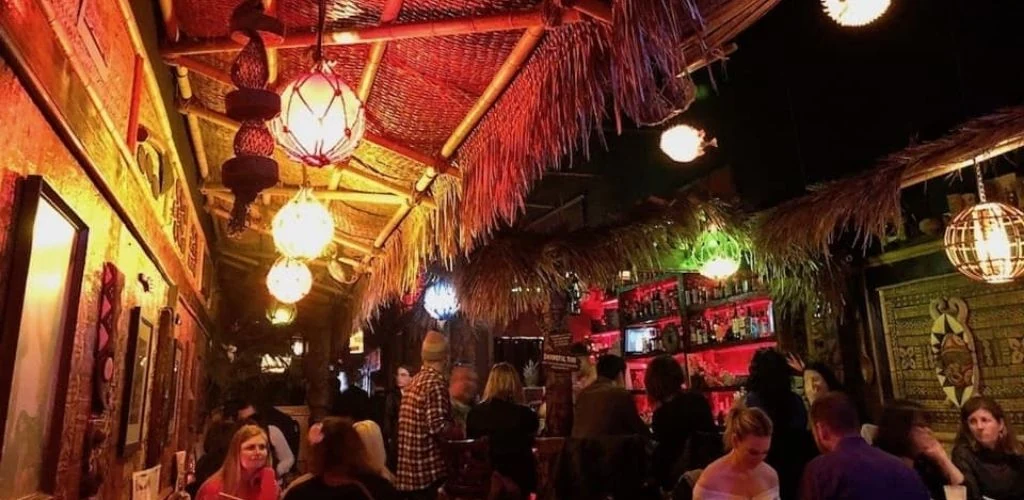 Vancouver singles hooking up at The Shameful Tiki